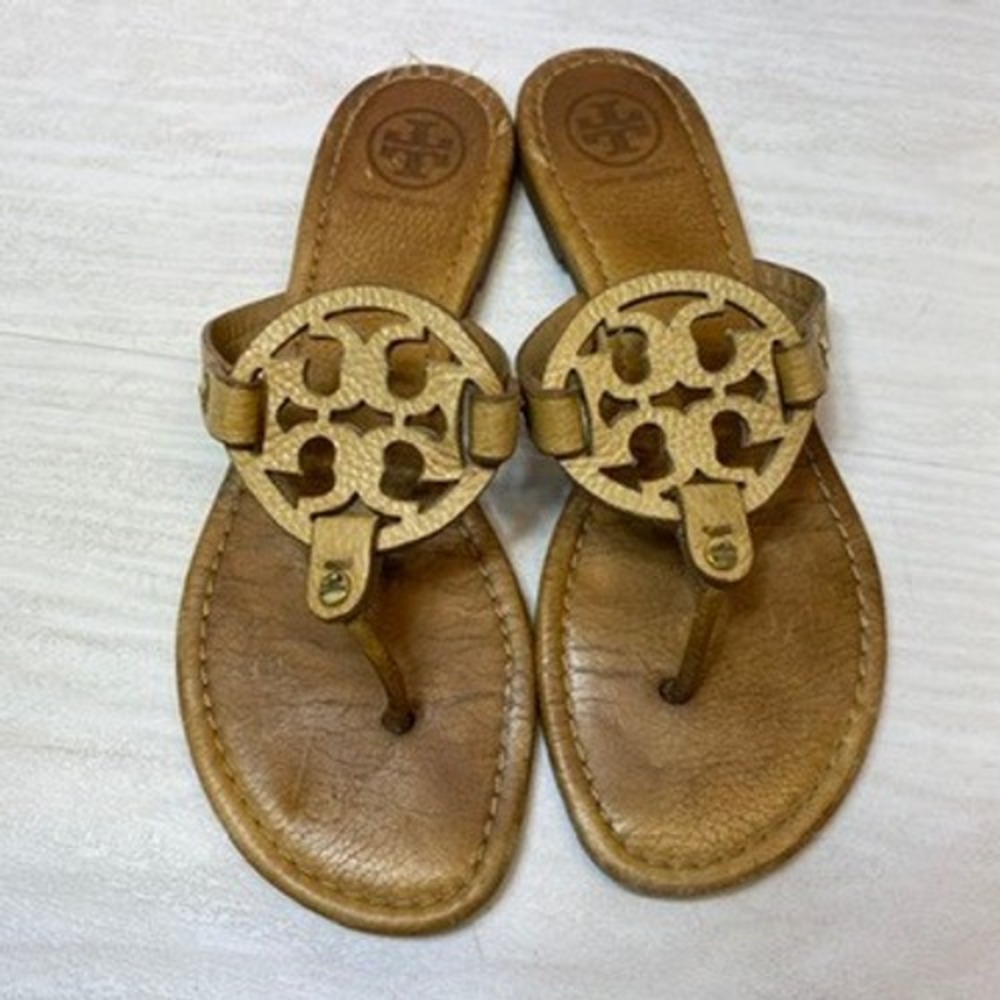 Tory Burch Womens 7 Miller Thong Sandals Flat Logo Tan Pebbled Leather Summer